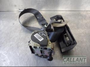 Used Front seatbelt, left Jaguar XJ (X350) 2.7d V6 24V Price € 60,50 Inclusive VAT offered by Garage Callant
