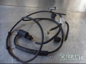 Used Headlight washer pump Jaguar XJ (X350) 2.7d V6 24V Price € 18,15 Inclusive VAT offered by Garage Callant