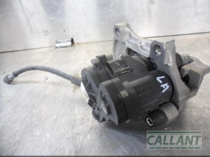 Gebrauchte Bremszange links hinten Audi A3 Sportback (8YA) 2.0 30 TDI 16V Preis € 121,00 Mit Mehrwertsteuer angeboten von Garage Callant
