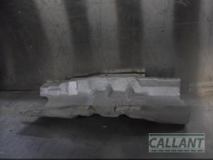 Used Exhaust heat shield Jaguar XE 2.0d 180 16V Price € 42,35 Inclusive VAT offered by Garage Callant