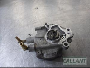 Used Brake servo vacuum pump Jaguar XJ (X351) 3.0 D V6 24V Price € 90,75 Inclusive VAT offered by Garage Callant
