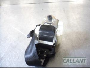 Used Rear seatbelt, right Landrover Freelander II 2.2 td4 16V Price € 60,50 Inclusive VAT offered by Garage Callant