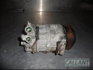 Używane Pompa klimatyzacji Jaguar XE 3.0 V6 S 24V Cena € 181,50 Z VAT oferowane przez Garage Callant