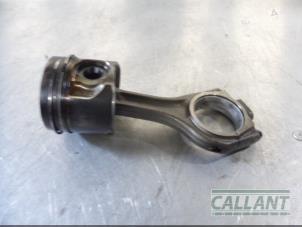 Used Connecting rod Landrover Velar Price € 181,50 Inclusive VAT offered by Garage Callant