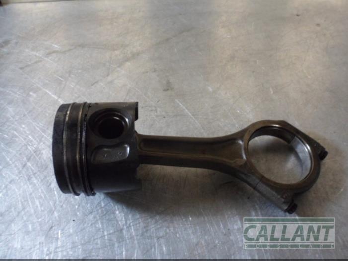 Usagé Bielle Jaguar XJ (X351) 3.0 D V6 24V Prix € 181,50 Prix TTC proposé par Garage Callant