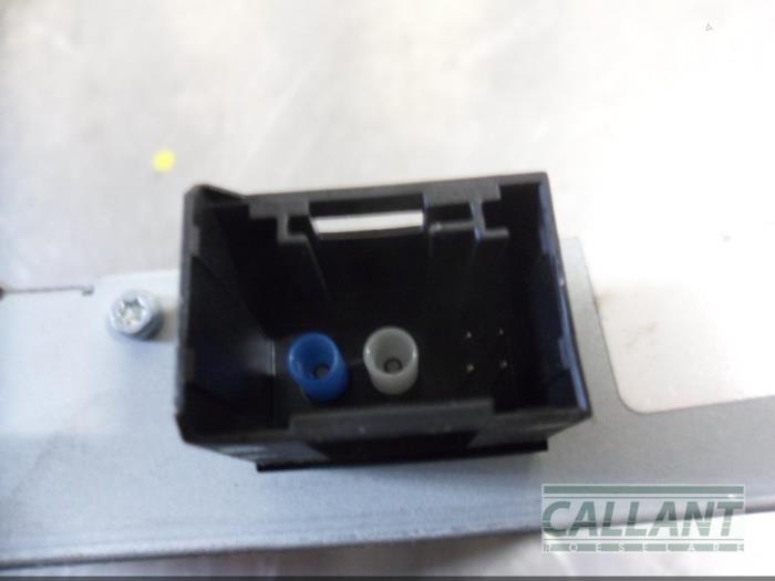 Multi-media control unit Jaguar XF 3.0 D V6 24V - C2P19340 FOMOCO