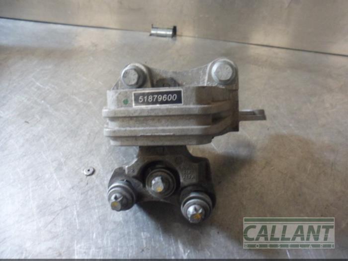Used Engine mount Alfa Romeo Giulietta (940) 1.6 JTDm 16V Price € 30,25 Inclusive VAT offered by Garage Callant