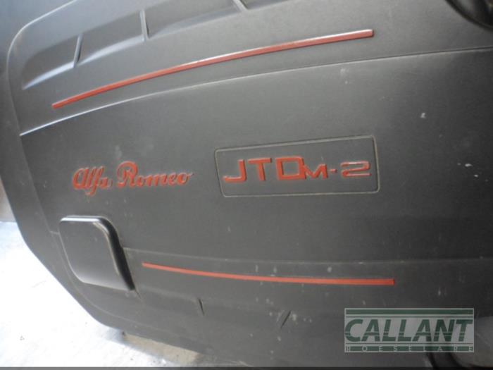 Pokrywa silnika z Alfa Romeo Giulietta (940) 1.6 JTDm 16V 2015