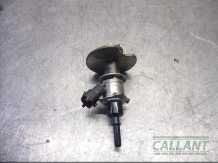 Usados Inyector Adblue Audi A3 Sportback (8YA) 2.0 30 TDI 16V Precio € 90,75 IVA incluido ofrecido por Garage Callant