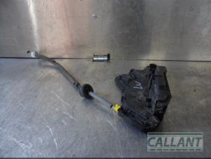 Używane Mechanizm blokady drzwi lewych przednich wersja 4-drzwiowa Audi A3 Sportback (8YA) 2.0 30 TDI 16V Cena € 60,50 Z VAT oferowane przez Garage Callant