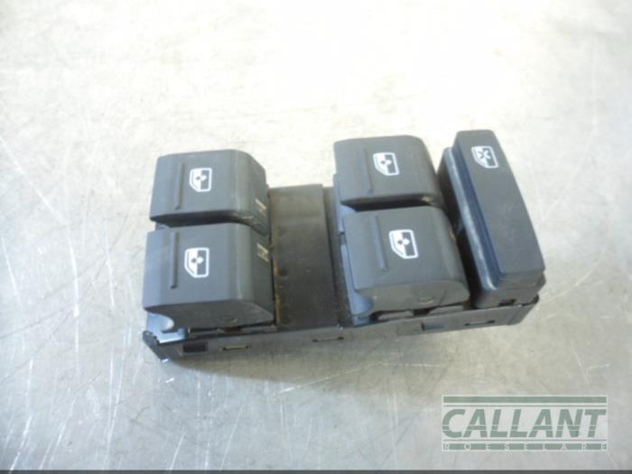 Usados Interruptor combinado de ventanillas Audi A3 Sportback (8YA) 2.0 30 TDI 16V Precio € 30,25 IVA incluido ofrecido por Garage Callant