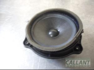 Used Speaker Landrover Range Rover III (LM) 4.4 V8 32V Price € 18,15 Inclusive VAT offered by Garage Callant
