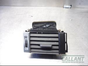 Used Dashboard vent Landrover Range Rover Evoque (LVJ/LVS) 2.2 TD4 16V Price € 18,15 Inclusive VAT offered by Garage Callant