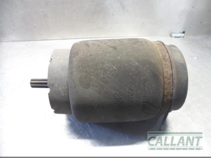 Używane Miech Landrover Range Rover III (LM) 4.4 V8 32V Cena € 60,50 Z VAT oferowane przez Garage Callant