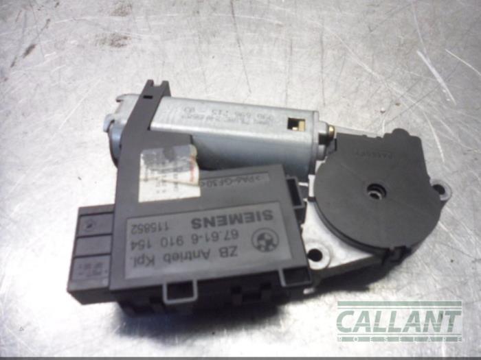 Używane Silnik szyberdachu Landrover Range Rover III (LM) 4.4 V8 32V Cena € 60,50 Z VAT oferowane przez Garage Callant