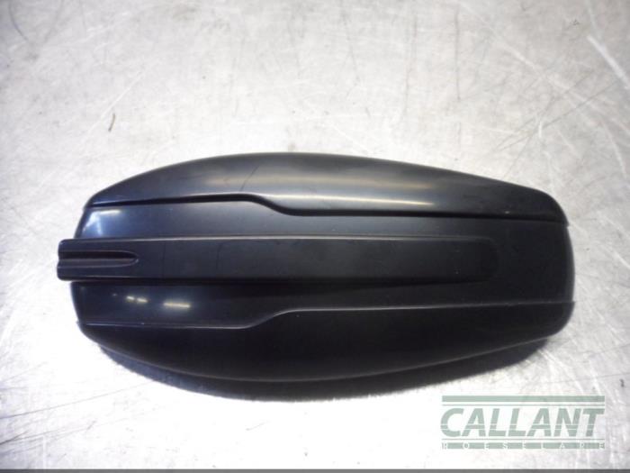 Begagnade Antenn Landrover Range Rover IV (LG) 3.0 TDV6 24V Pris € 42,35 Inklusive moms erbjuds av Garage Callant
