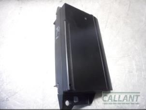 Used Antenna (miscellaneous) Landrover Range Rover IV (LG) 3.0 TDV6 24V Price € 24,20 Inclusive VAT offered by Garage Callant