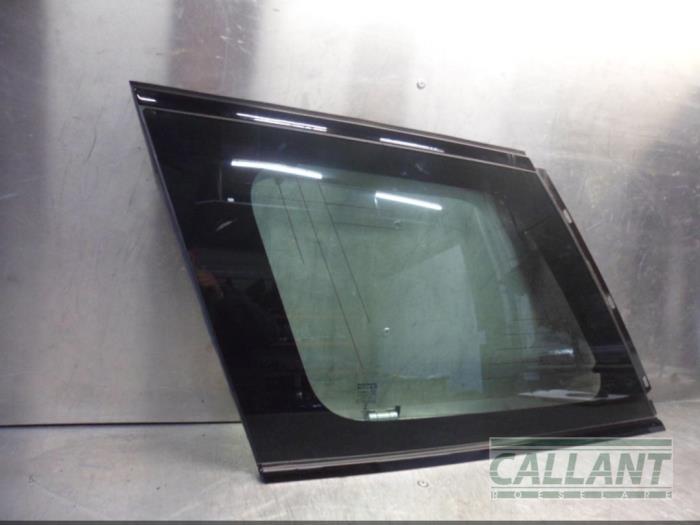 Usados Ventanilla triangular izquierda detrás Landrover Range Rover IV (LG) 3.0 TDV6 24V Precio € 211,75 IVA incluido ofrecido por Garage Callant