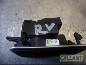 Usados Interruptor de ventanilla eléctrica Landrover Range Rover IV (LG) 3.0 TDV6 24V Precio € 18,15 IVA incluido ofrecido por Garage Callant