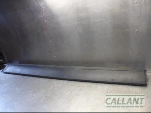 Used Door sill right Landrover Range Rover IV (LG) 3.0 TDV6 24V Price € 121,00 Inclusive VAT offered by Garage Callant