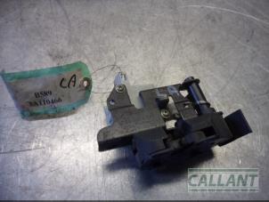 Used Boot lid lock mechanism Landrover Range Rover III (LM) 4.4 V8 32V Price € 30,25 Inclusive VAT offered by Garage Callant