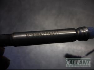 Auspuff Temperatursensor van een Volvo V60 I (FW/GW) 2.0 D2 16V 2016