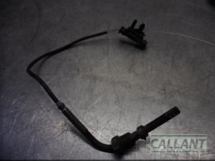 Auspuff Temperatursensor van een Volvo V60 I (FW/GW) 2.0 D2 16V 2016