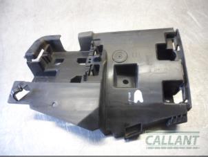 Used Rear bumper bracket, left Volvo V60 I (FW/GW) 2.0 D2 16V Price € 12,10 Inclusive VAT offered by Garage Callant