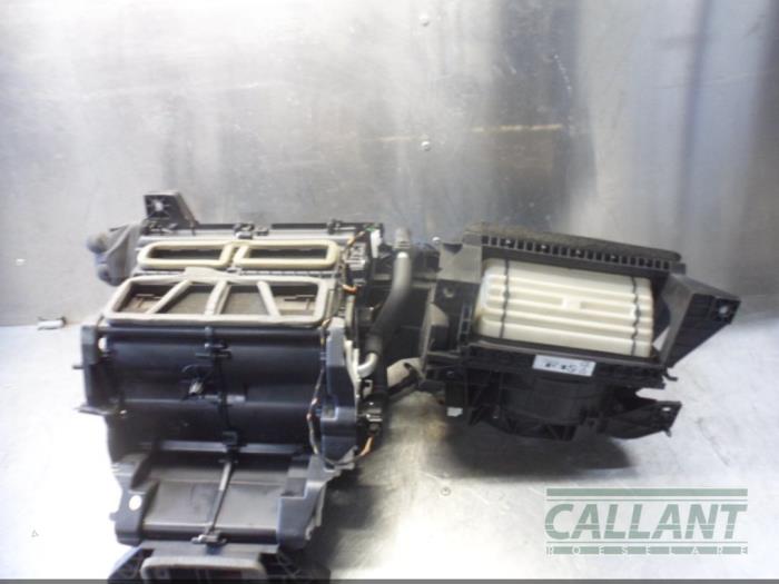 J8A2-14D617-CC Jaguar I-Pace Unité de commande module de porte, 86,69