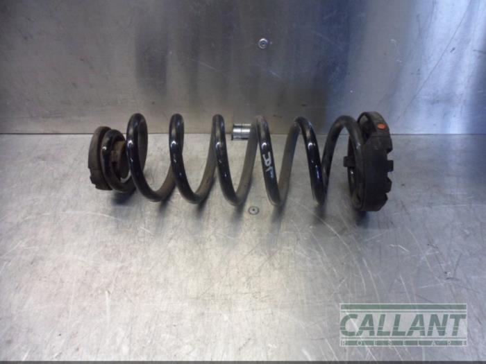 Rear coil spring Jaguar XE 2.0 D EPerformance 16V T4N3684