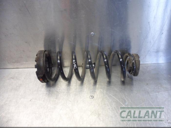 Rear coil spring Jaguar XE 2.0 D EPerformance 16V T4N3684