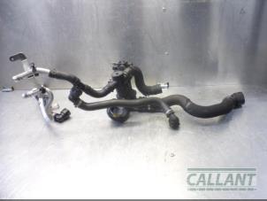 Used Thermostat housing Jaguar XE 2.0 D E-Performance 16V Price € 60,50 Inclusive VAT offered by Garage Callant