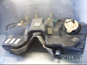 Usados Bomba eléctrica de combustible Jaguar XE 2.0 D E-Performance 16V Precio € 181,50 IVA incluido ofrecido por Garage Callant