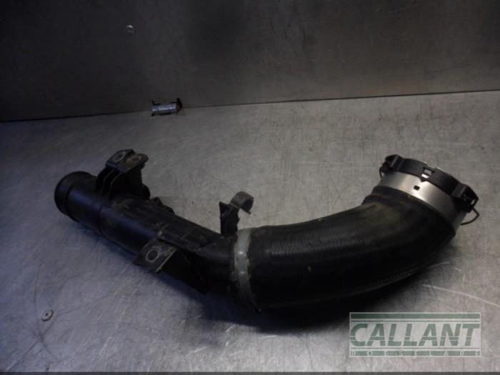 Gebrauchte Intercooler Rohr Volvo V60 I (FW/GW) 2.0 D2 16V Preis € 60,50 Mit Mehrwertsteuer angeboten von Garage Callant