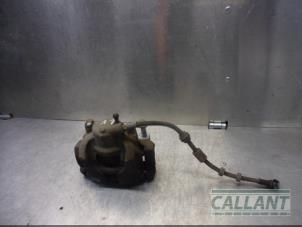 Used Front brake calliper, left Volvo V60 I (FW/GW) 2.0 D2 16V Price € 30,25 Inclusive VAT offered by Garage Callant