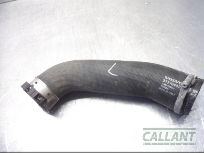 Gebrauchte Intercooler Schlauch Volvo V60 I (FW/GW) 2.0 D2 16V Preis € 18,15 Mit Mehrwertsteuer angeboten von Garage Callant
