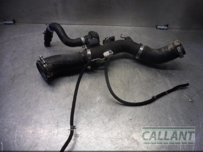 Gebrauchte Intercooler Schlauch Kia Ceed (CDB5/CDBB) 1.0i T-GDi 12V Preis € 90,75 Mit Mehrwertsteuer angeboten von Garage Callant