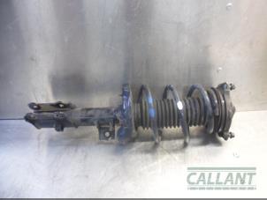 Used Fronts shock absorber, left Kia Ceed (CDB5/CDBB) 1.0i T-GDi 12V Price € 121,00 Inclusive VAT offered by Garage Callant