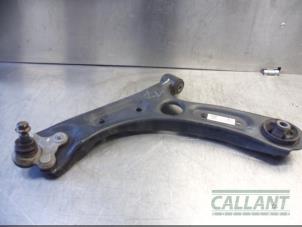 Used Front lower wishbone, left Kia Ceed (CDB5/CDBB) 1.0i T-GDi 12V Price € 90,75 Inclusive VAT offered by Garage Callant