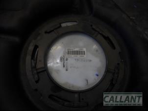 Usagé Pompe à carburant Volvo S60 II (FS) 2.0 D3 16V Prix € 90,75 Prix TTC proposé par Garage Callant