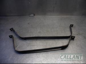 Used Fuel tank bracket Nissan NV 200 (M20M) 1.5 dCi 90 Price € 30,25 Inclusive VAT offered by Garage Callant