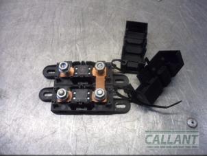 Usagé Boîte à fusibles Jaguar S-type (X200) 2.7 TD 24V Euro IV Prix € 30,25 Prix TTC proposé par Garage Callant
