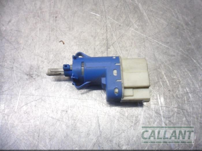 Begagnade Farthållarsensor Jaguar S-type (X200) 2.7 TD 24V Euro IV Pris € 12,10 Inklusive moms erbjuds av Garage Callant