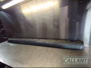Used Sill, left Jaguar S-type (X200) 2.7 TD 24V Euro IV Price € 60,50 Inclusive VAT offered by Garage Callant