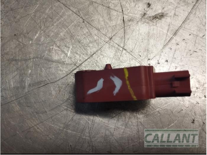 Airbag sensor Landrover Discovery III 2.7 TD V6 YWJ500380