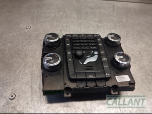 Używane Panel sterowania nagrzewnicy Volvo S60 II (FS) 2.0 D3 16V Cena € 90,75 Z VAT oferowane przez Garage Callant