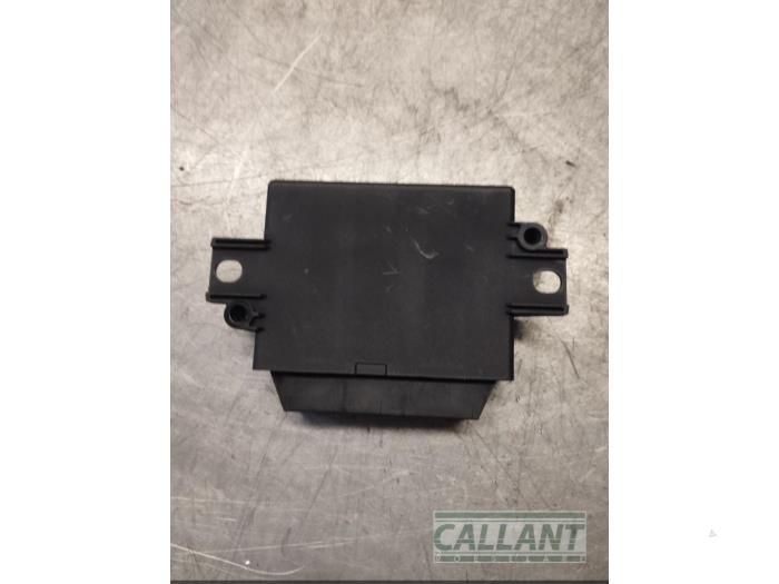 PDC Module from a Volvo S60 II (FS) 2.0 D3 16V 2016
