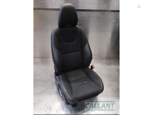 Gebrauchte Sitz rechts Volvo S60 II (FS) 2.0 D3 16V Preis € 151,25 Mit Mehrwertsteuer angeboten von Garage Callant