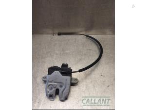 Used Boot lid lock mechanism Jaguar XF (CC9) 3.0 D V6 24V Price € 60,50 Inclusive VAT offered by Garage Callant