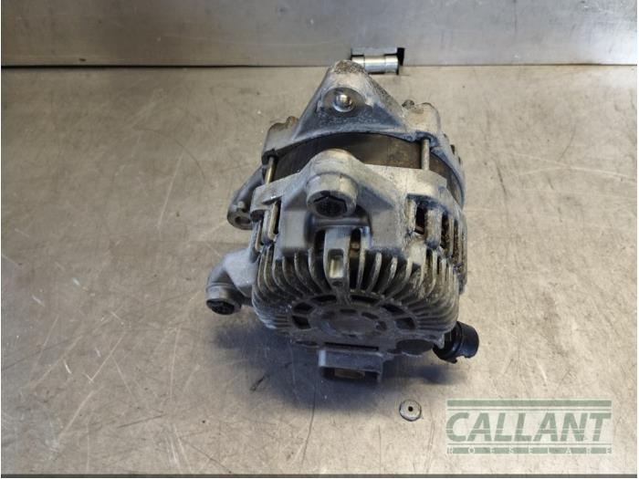 Begagnade Dynamo Jaguar XE 2.0d 180 16V Pris € 121,00 Inklusive moms erbjuds av Garage Callant
